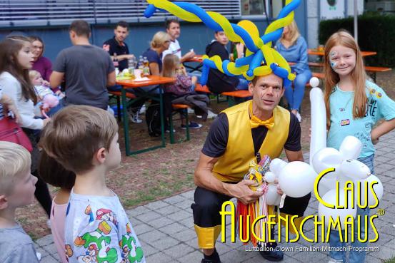 Luftballonkuenstler buchen für Firmenfeier Ballonkuenstler. Ballonkuenstler Luftballonkuenstler buchen Firmenfeier.